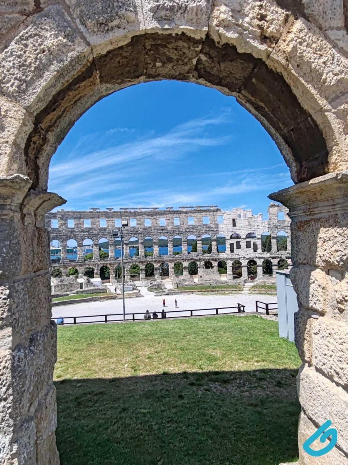PUY Arena Parkside Residence מראה חיצוני תמונה